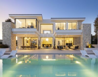 Villa Béja dans les hauteur de la ville